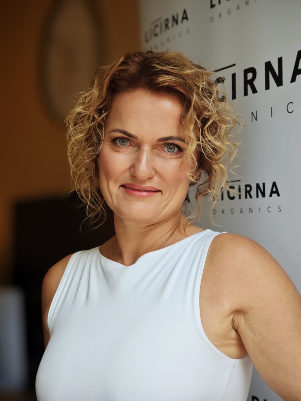 silhanova safrankova.jpg